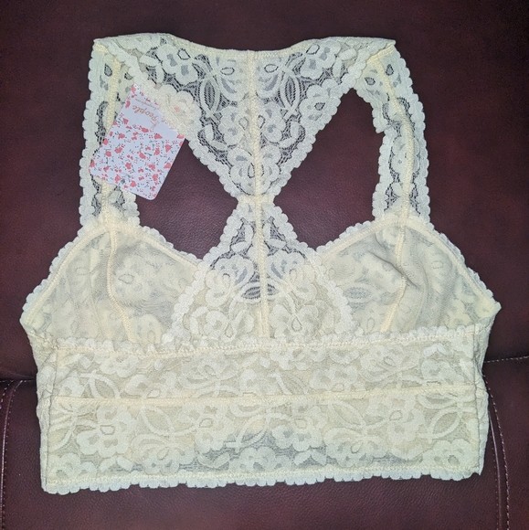 Last chance! NWT! Free People Pastel Yellow Lace Racerback Bralette Size Small - Picture 4 of 11